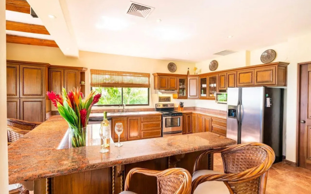 Hacienda-style Villa With Pool and Sweeping Ocean Views Above Potrero