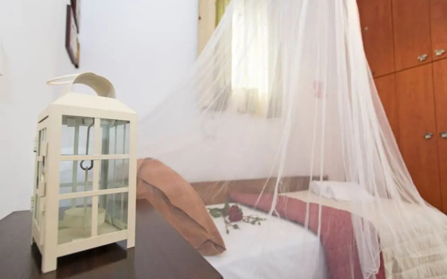 Ortaki Traditional House