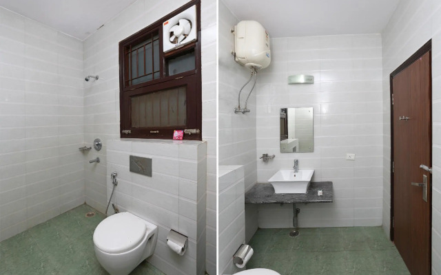 OYO 11600 Hotel Cosy Tree