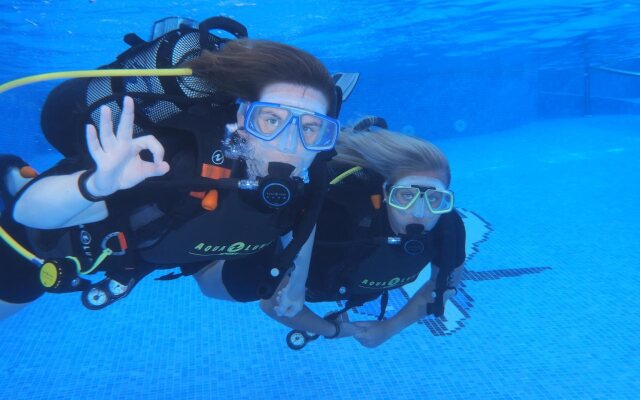 Blue Explorers Dive Resort