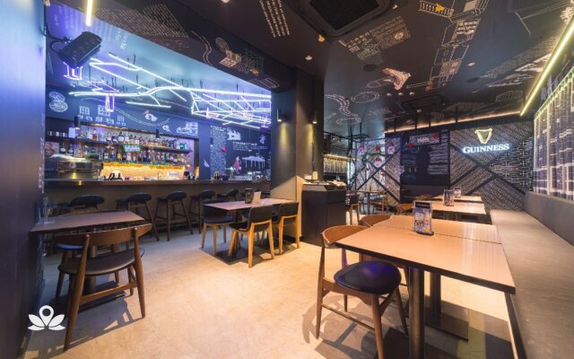 COO Boutique Hostel