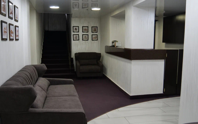 Крымский (Алушта)