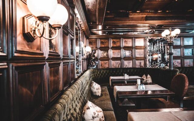 Cella Central Historic Boutique Hotel