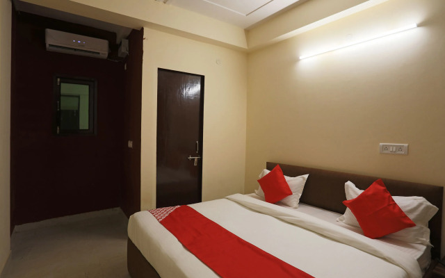 OYO 45288 Hotel 2 Yaars