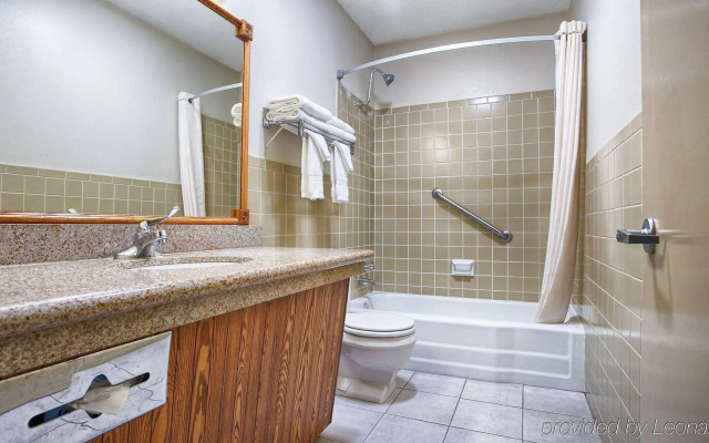 Best Western Hospitality House