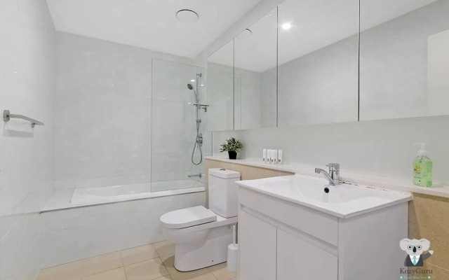 Sydney Airport Brand New 3bed Apt+freeparking Nwc009