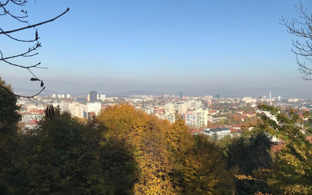 TAMLiving Great View Center 3 Bridges Castle