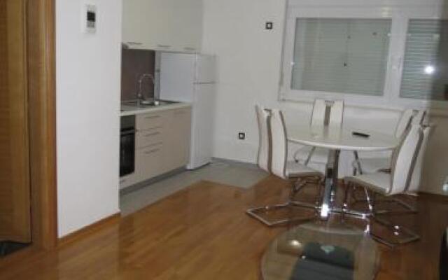 Apartments Nika Sukošan