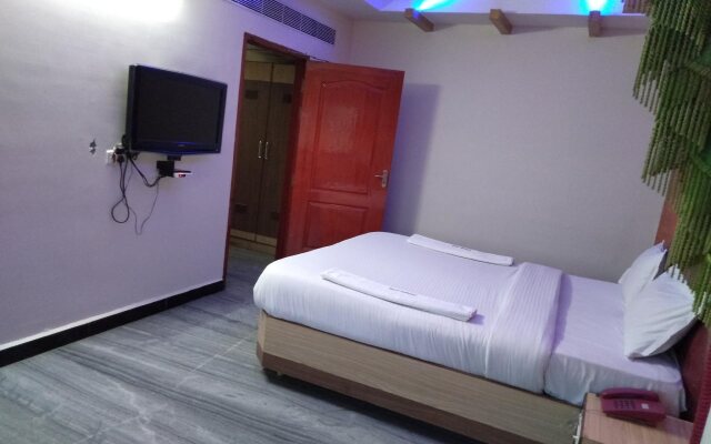 Hotel Temple City