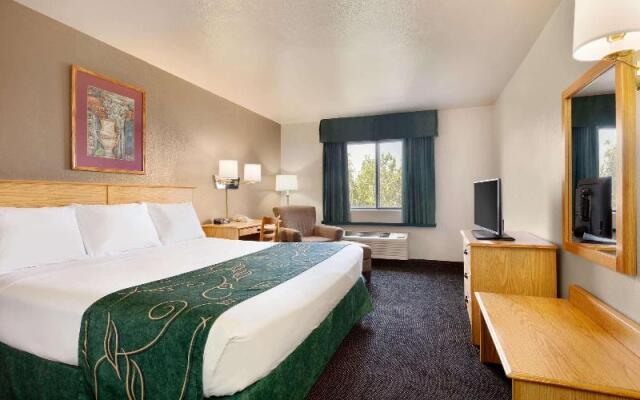 Oak Tree Inn Yermo