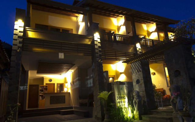 Donna Homestay