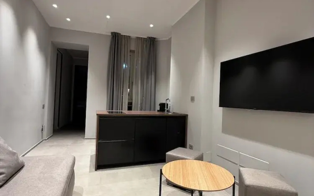 Leopoldo Suites