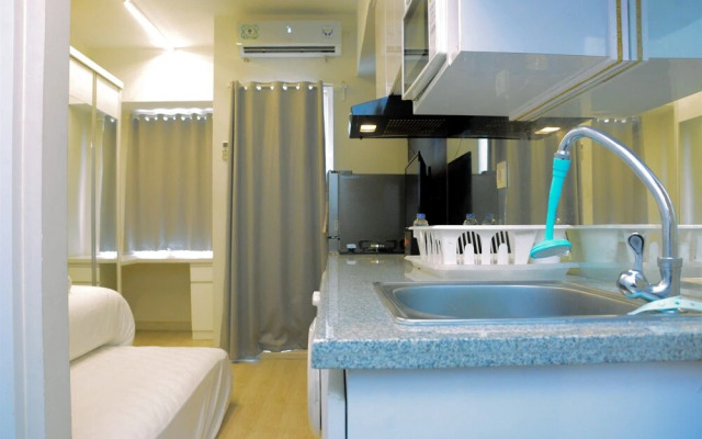 Modern and Full Parquette @ Studio Springlake Summarecon Apartment