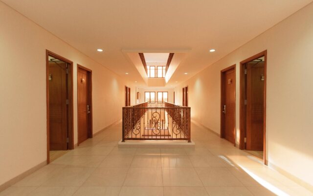 RedDoorz Plus @ CBD Bintaro