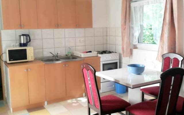 Apartment With one Bedroom in Jadranovo, With Furnished Garden and Wif