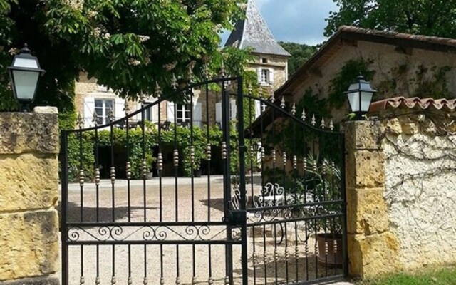 Wonderful location for weddings and parties by French château