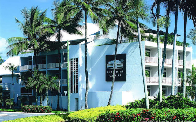 The Village Cairns - Hostel