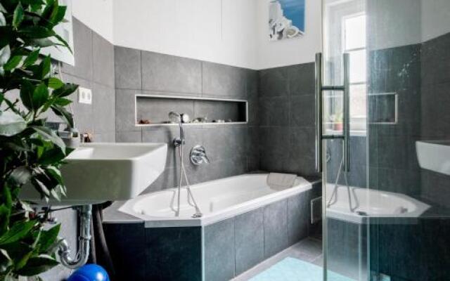 5732 Private Room 1 Person