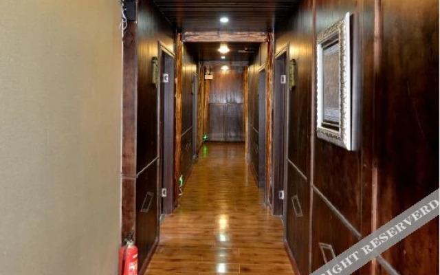 Yangwang Buluo Hotel