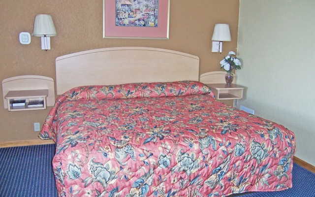 River's Edge Motel