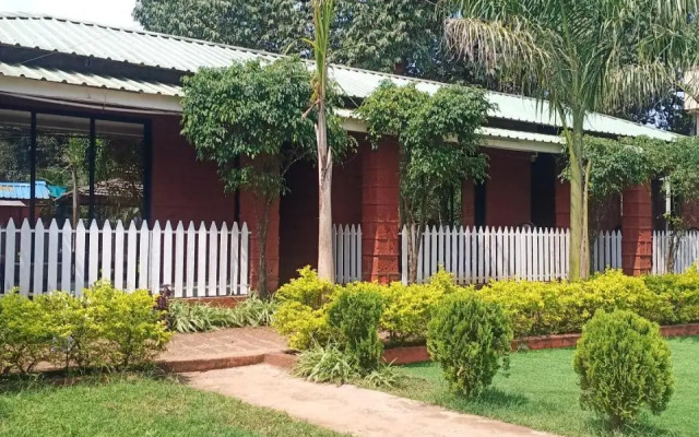 OYO 11483 Hotel Oakwood