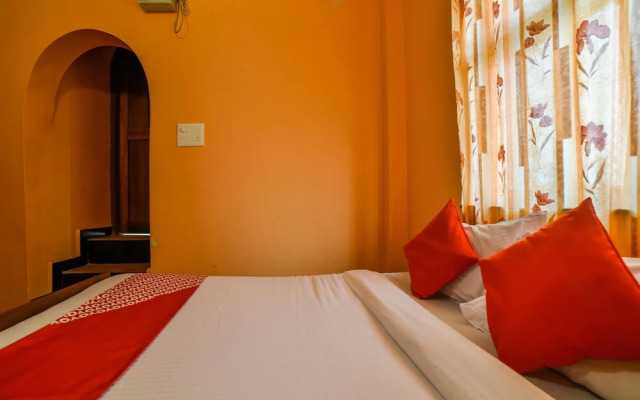 Oyo 35478 Jocarol Guest House