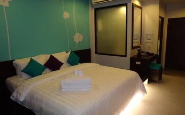 V2 Seagate Hip Hotel