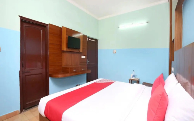 OYO 5906 Hotel Skyfox