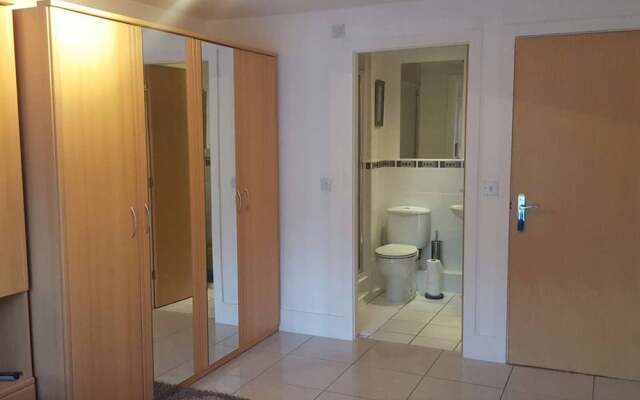 The Worsley Exclusive 2 Bed Apartment W