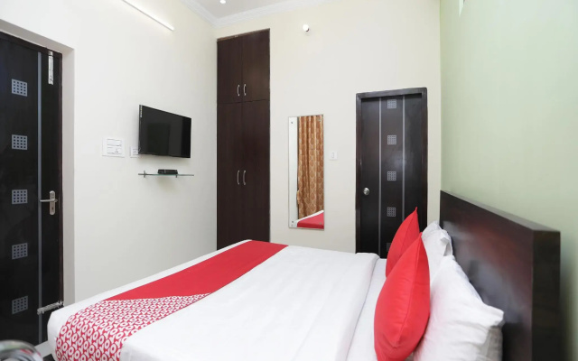 OYO 12758 Hotel Greenview Inn