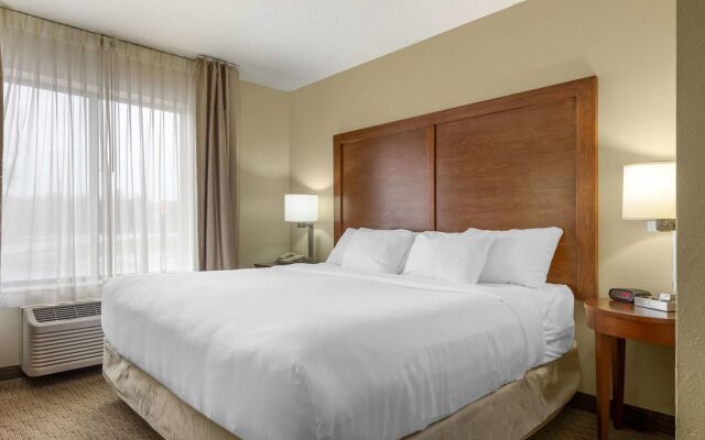 Comfort Inn & Suites Black River Falls I-94