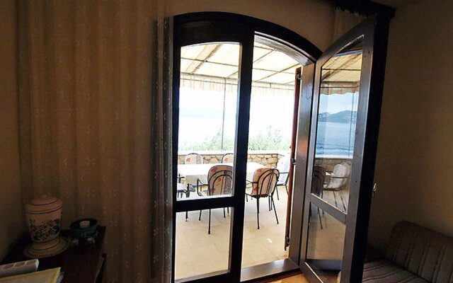 Apartment Mali Iz Mali Iz