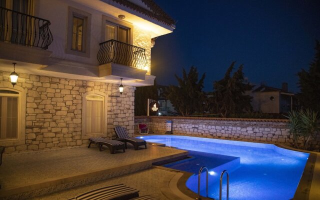 Stone Garden Tas Hotel