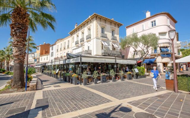 Les Platanes 32584