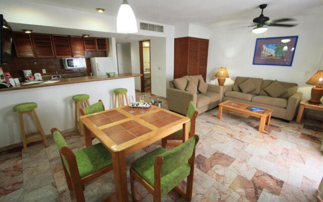 Costa Sur Resort by VRHost