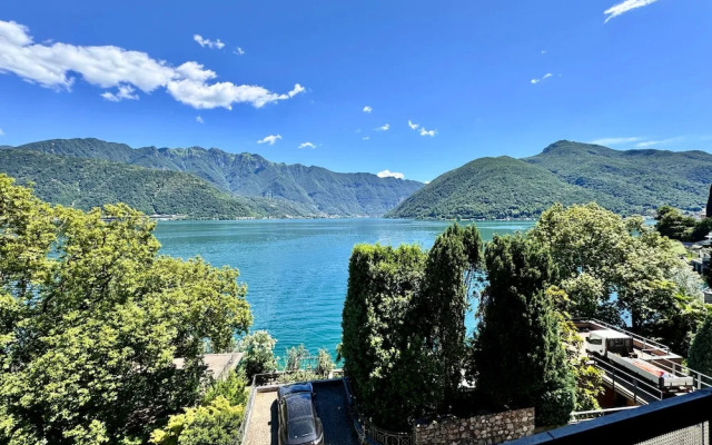 Melide Lake View
