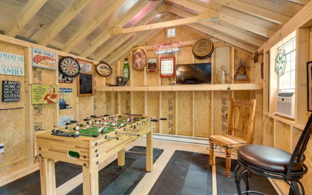 Albrightsville Family Hideaway w/ Private Hot Tub!