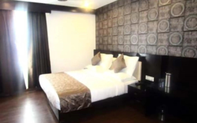 The City Grand Hotel
