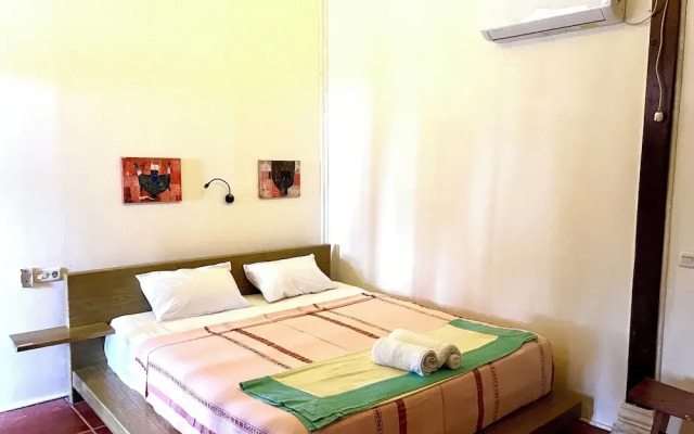 Arys lagoon bungalow & hotel