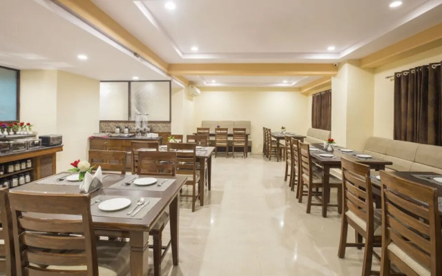 Hotel Paras Inn by Treebo Hotels