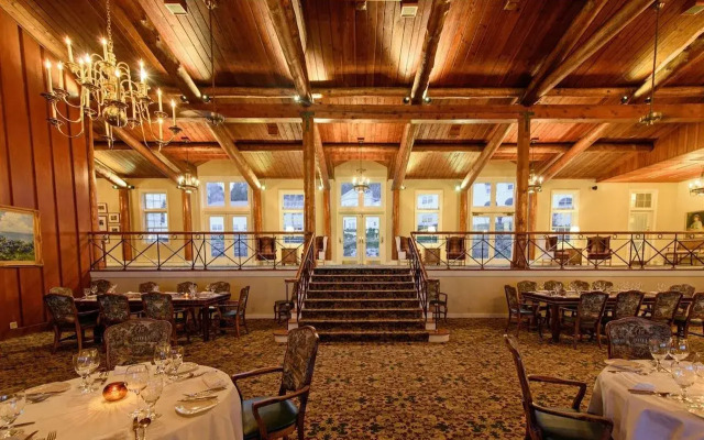 Mission Point Resort