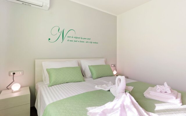 Serene Holiday Home in Novigrad with Private Pool