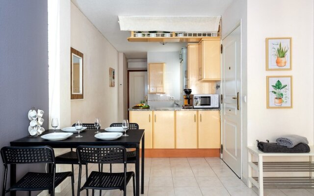 Central Gem Apartment Near the Beach Ref 134