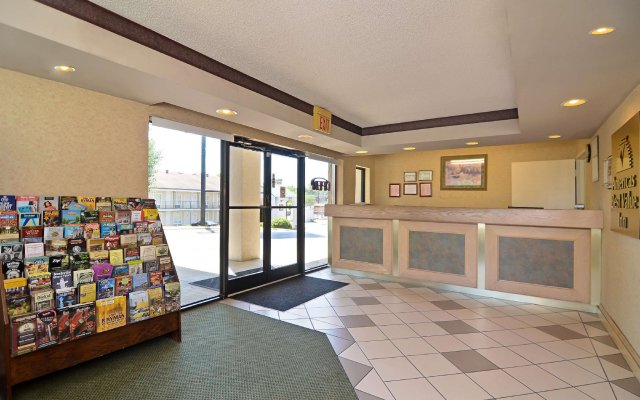 Americas Best Value Inn Hermitage