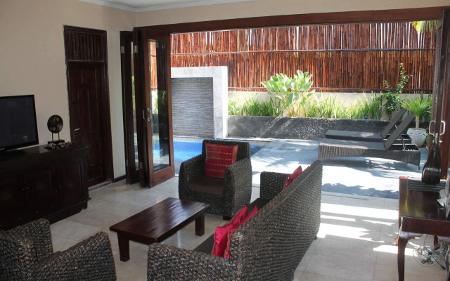 Kuta Holiday Villas