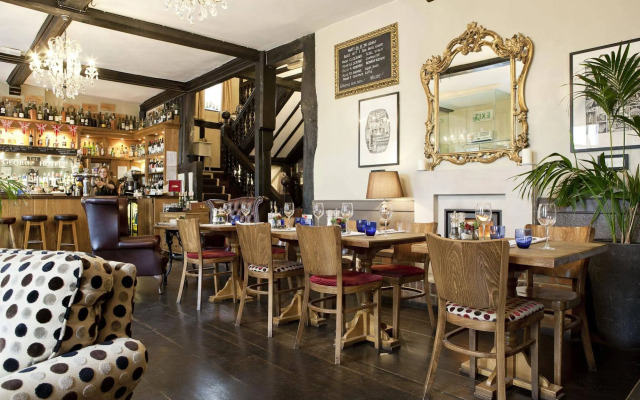The George Hotel