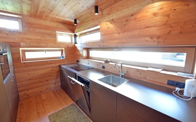 Apartment 4 Holiday - Design Lodge The Cube