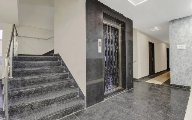 OYO 22425 Hotel Honey Cruise