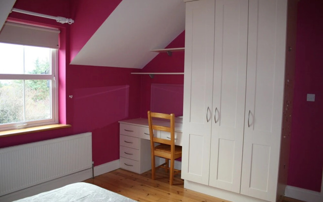 Lios Mór - 5 bed self catering house