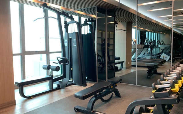 Elegant And Comfy 2Br At Holland Village Jakarta Apartment